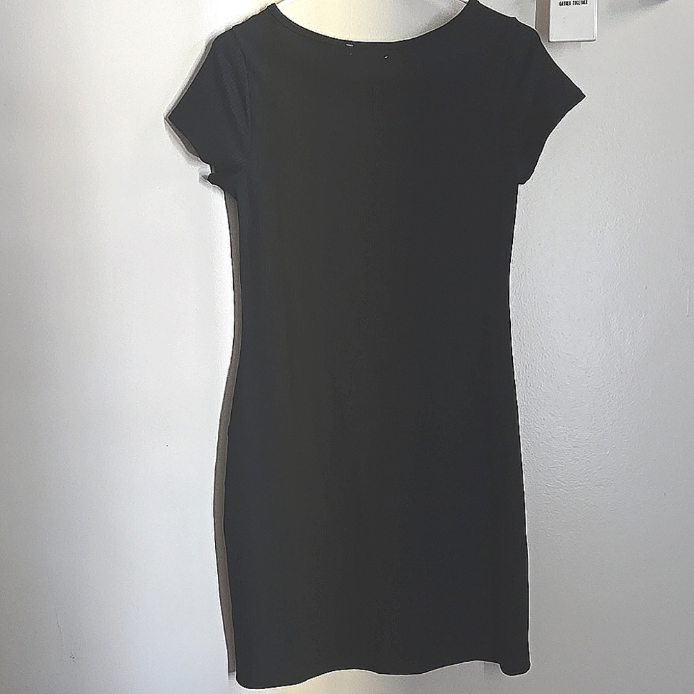 No Comment Short Sleeve Ribbed Mini Dress - Picture 8 of 9